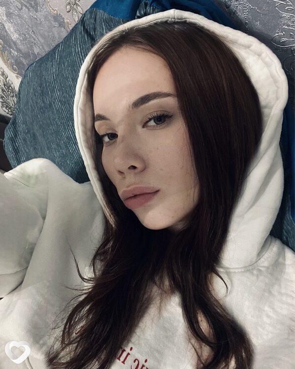 Настя, 22, Артеме — анкета №3034254