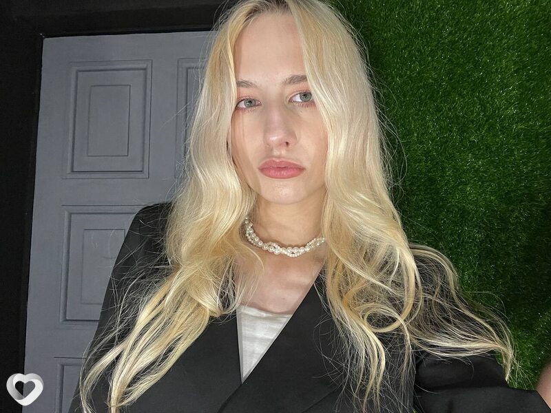 Карина, 21, Красноярске — анкета №3034328