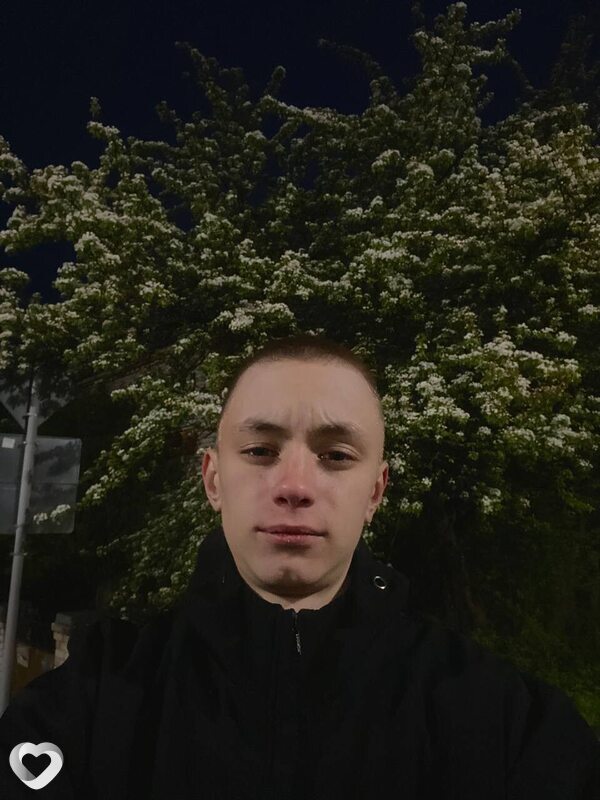 Александр, 21, Москве — анкета №3034489