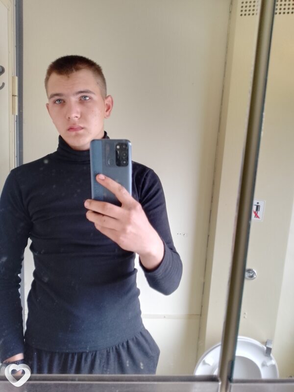 Александр, 19, Пскове — анкета №3034736