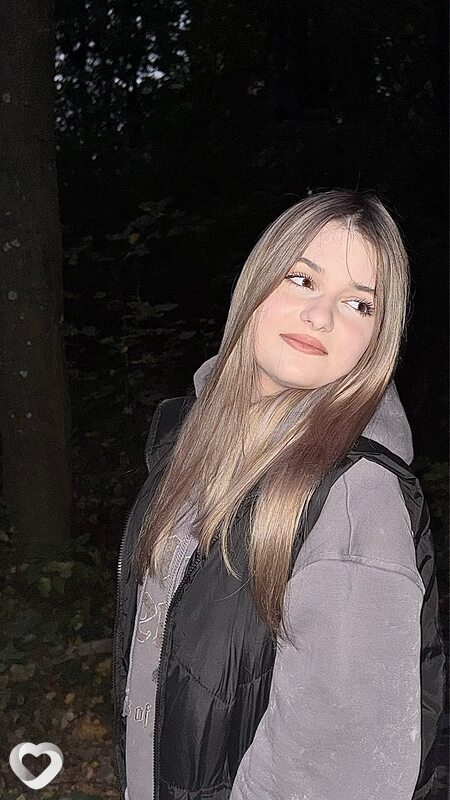 Елизавета, 19, Луховицах — анкета №3036143