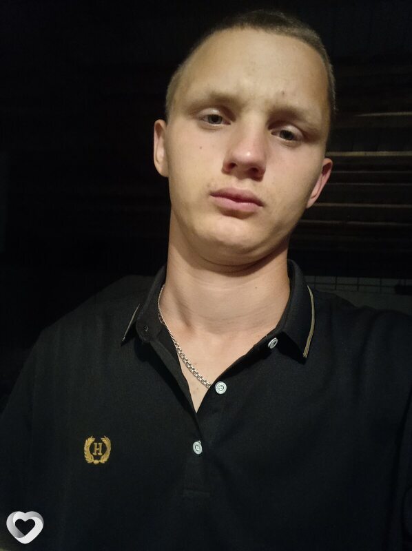 Витя, 19, Лисках — анкета №3036692