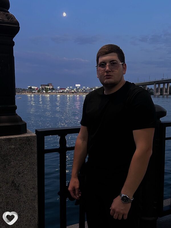 Азамат, 24, Новошахтинске — анкета №3037073