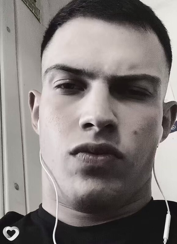 Артём, 23, Москве — анкета №3037812