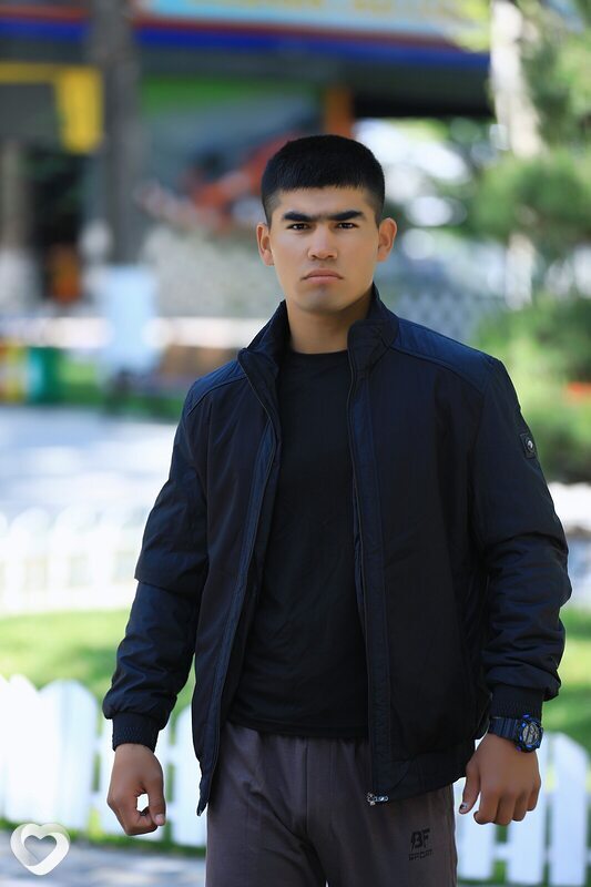 Сардор, 23, Хабаровске — анкета №3040493