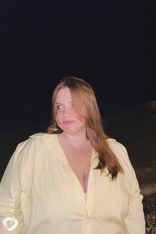Карина, 25, Алуште — анкета №3040437