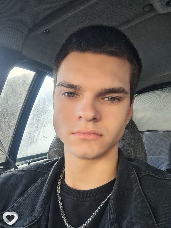 Антон, 23, Астрахани — анкета №3040891