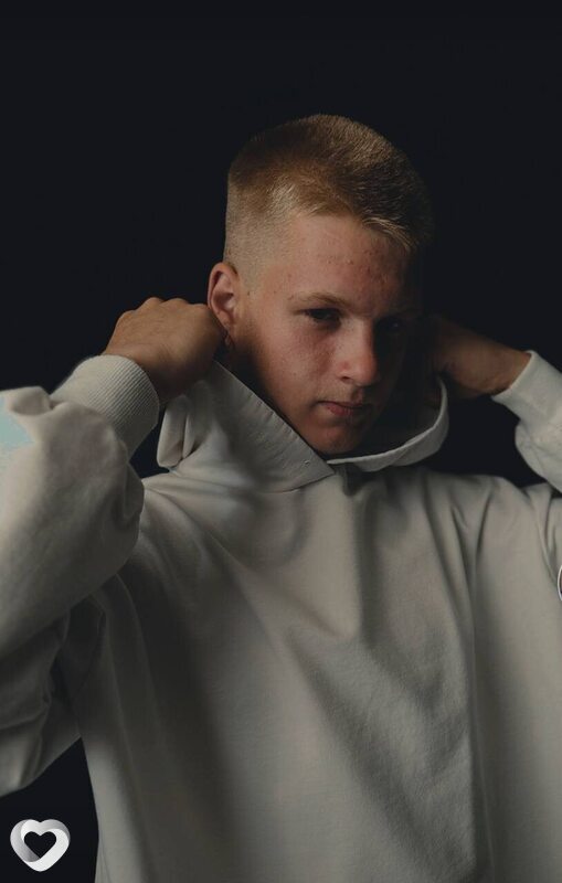 Александр, 18, Риддер — анкета №3040953