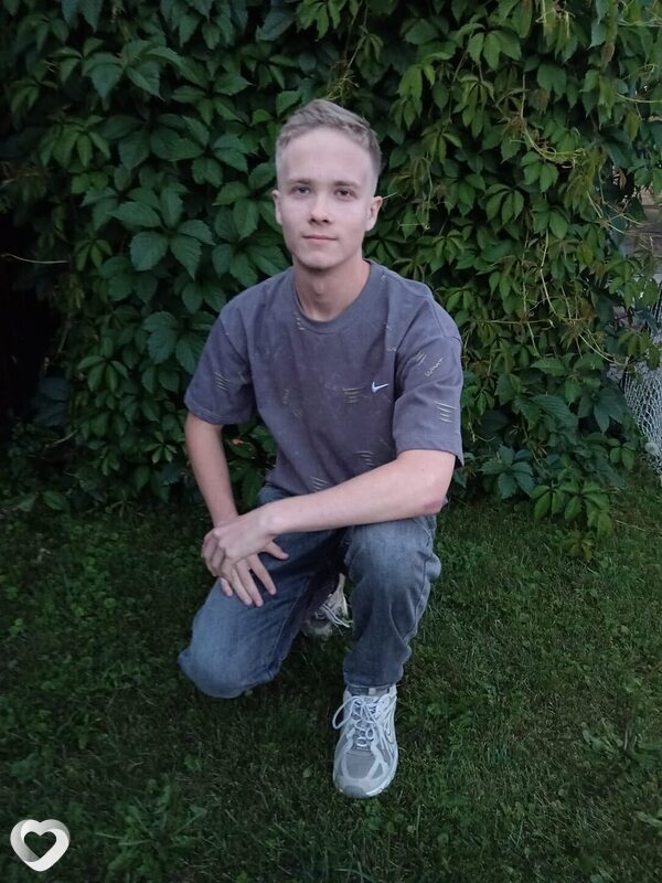 Андрей, 19, Красноярске — анкета №3043051