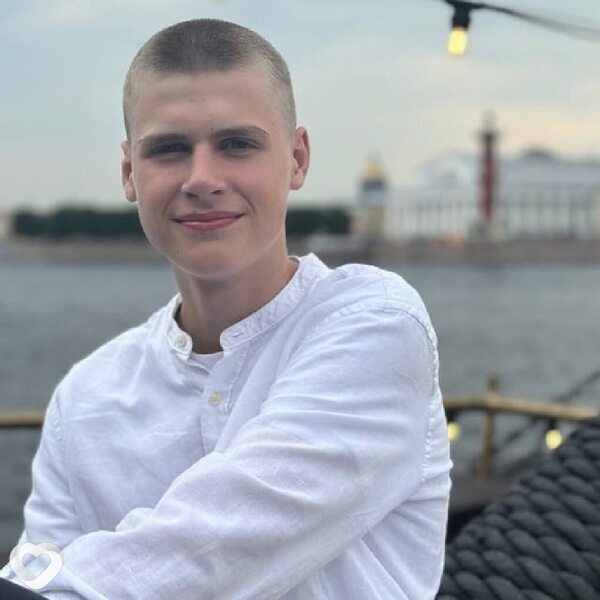 Ник, 21, Санкт-Петербурге — анкета №3042953