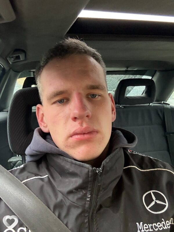 Дмитрий, 21, Островце — анкета №3043493