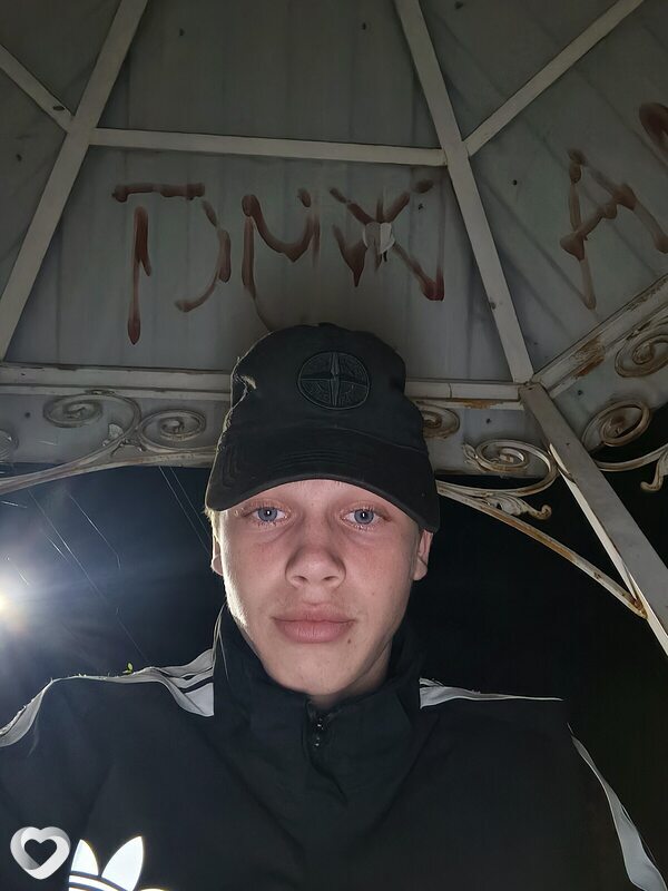 Михаил, 19, Урюпинске — анкета №3043382