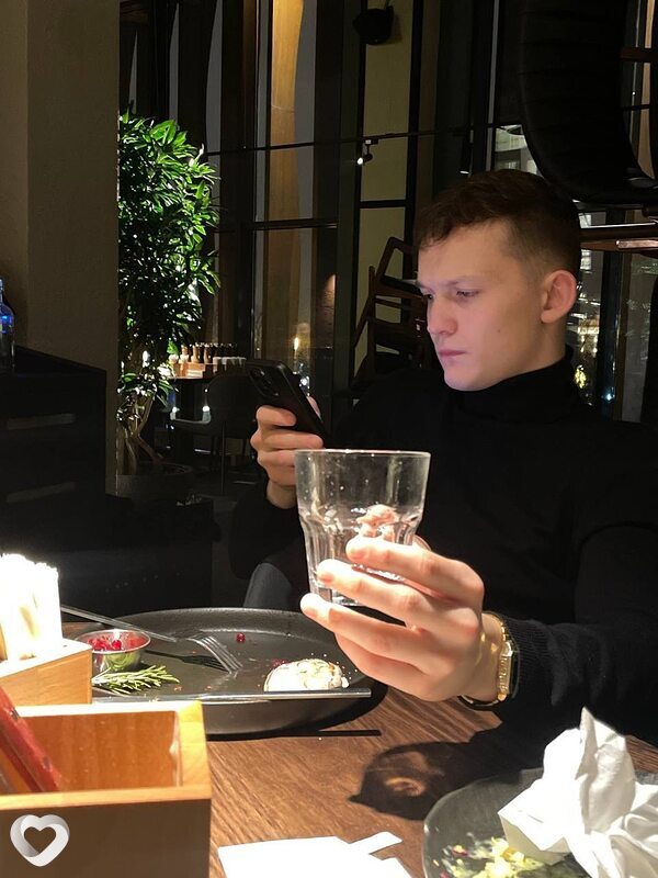 Даня, 21, Москве — анкета №3043615