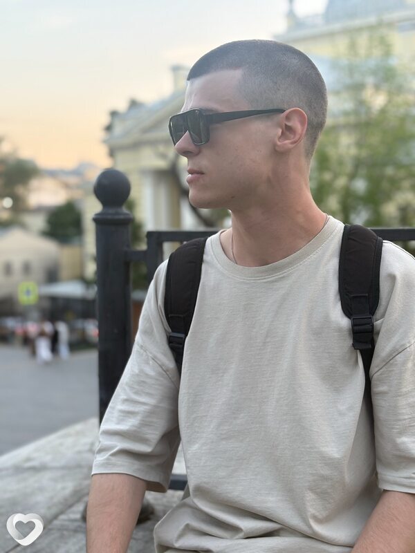 Максим, 24, Москве — анкета №3043933