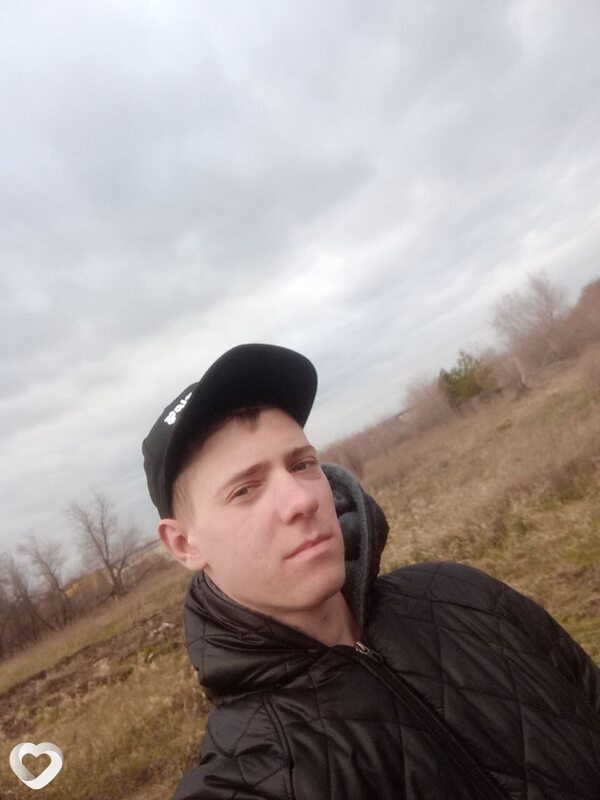 Денис, 21, Новоалтайске — анкета №3044018