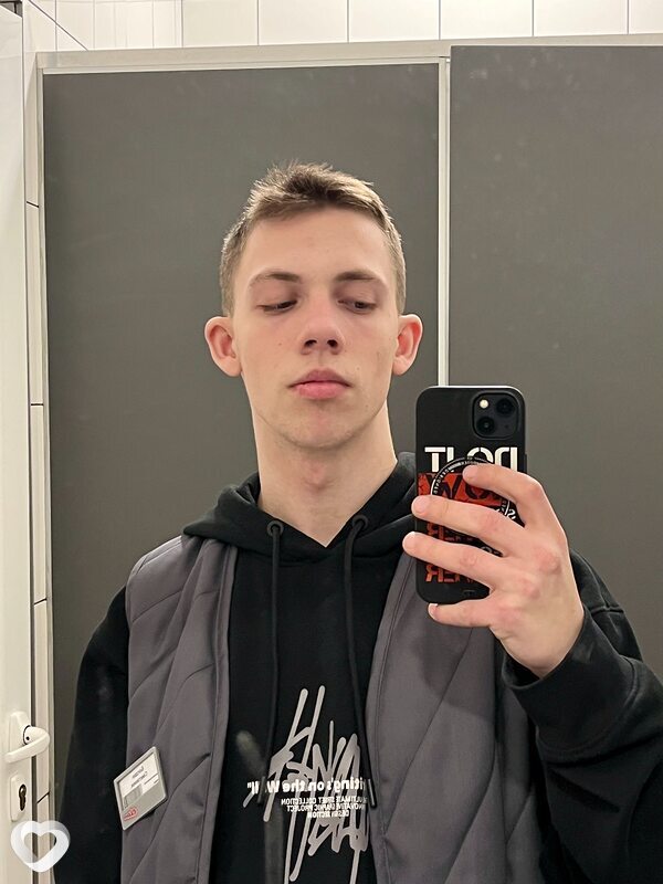 Богдан, 22, Познань — анкета №3044321