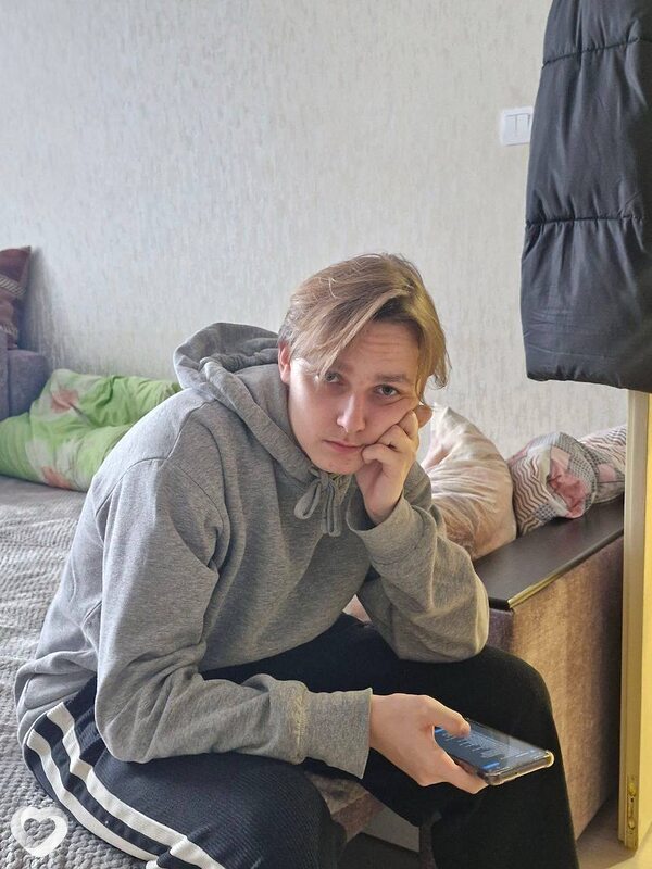 Глеб, 20, Молодечно — анкета №3045142