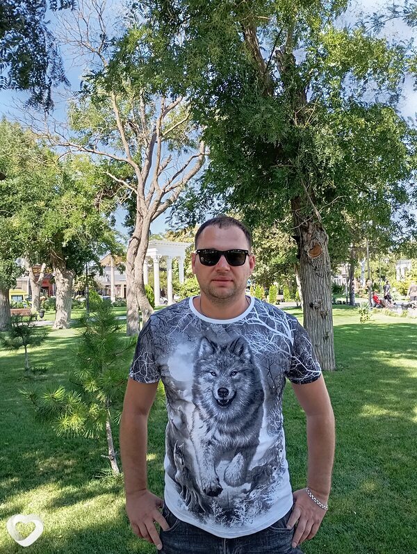 Дмитрий, 37, Красном Луче — анкета №3045479