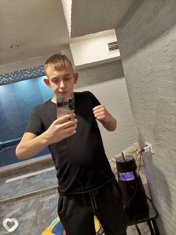 Артём, 26, Ульяновске — анкета №3047894