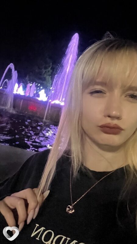 Полина, 18, Новошахтинске — анкета №3047155