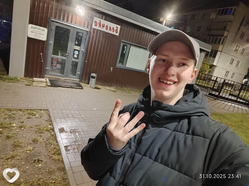 Михаил, 19, Пскове — анкета №3048358