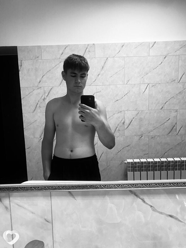 Толя, 20, Усть-Каменогорск — анкета №3049906