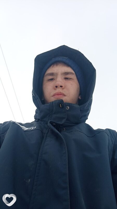 Артëм, 19, Зиме — анкета №3051557