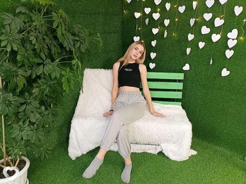 Настя, 19, Валуйках — анкета №3051552