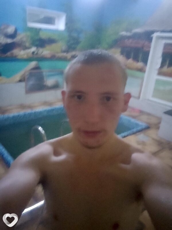Дмитрий, 20, Бийске — анкета №3052999