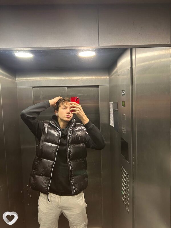 Матвей, 19, Москве — анкета №3054046