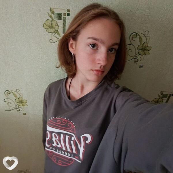 Алинка, 20, Ростове-на-Дону — анкета №3055022