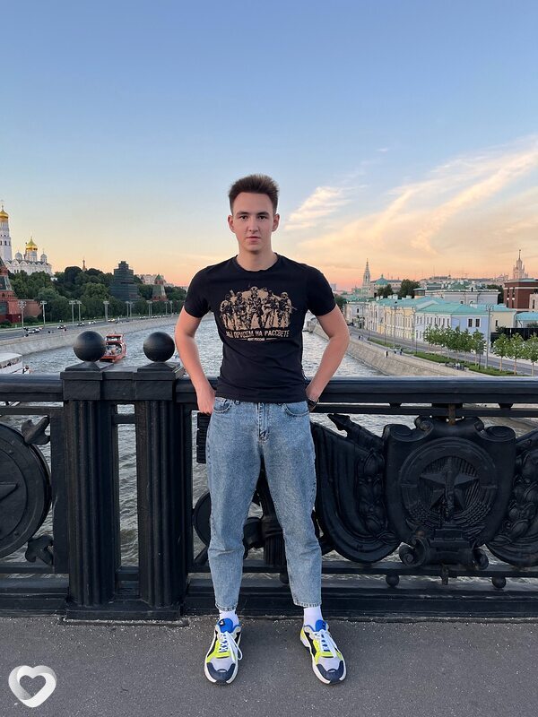 Артём, 20, Москве — анкета №3057277