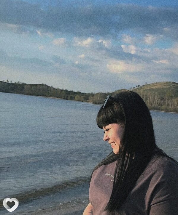 Алёна, 23, Жигулевске — анкета №3058089