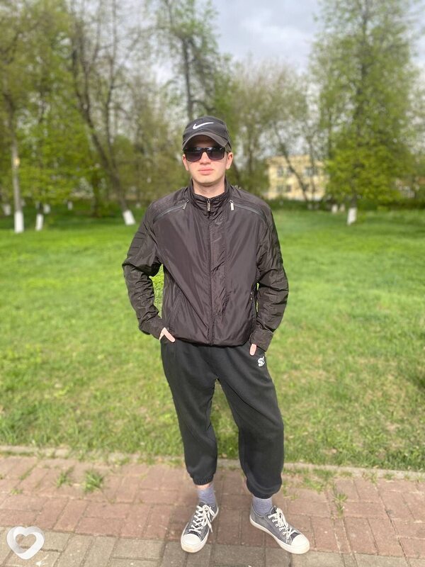 Максим, 19, Людинове — анкета №3058612