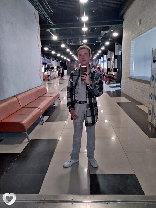 Евгений, 23, Новосибирске — анкета №3058502