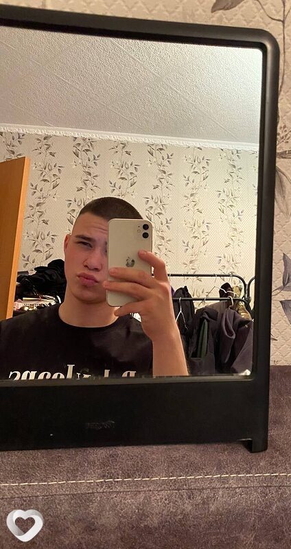 Дмитрий, 19, Барнауле — анкета №3060336