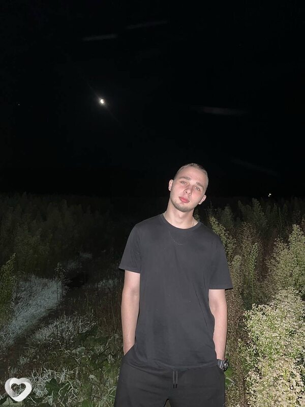 Макс, 21, Пскове — анкета №3061475