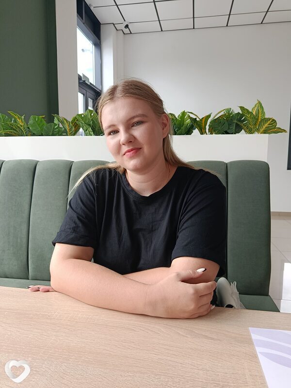 Вика, 18, Краснодаре — анкета №3062281