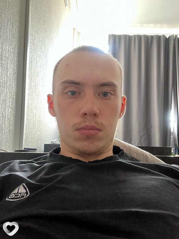 Андрей, 21, Касли — анкета №3062658