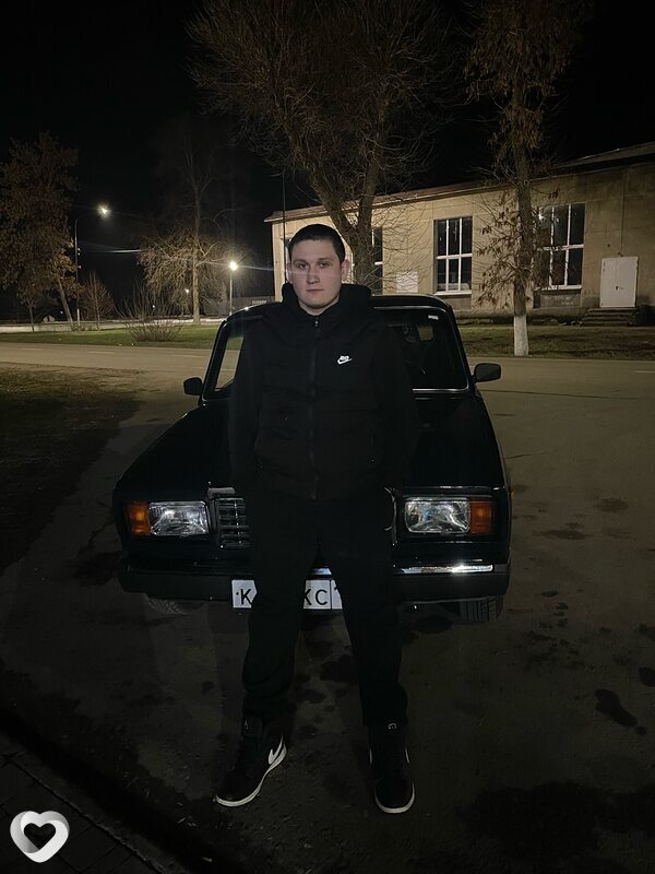 Виктор, 21, Гулькевичах — анкета №3063029