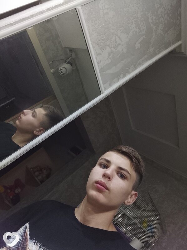 Никита, 19, Брянске — анкета №3064079