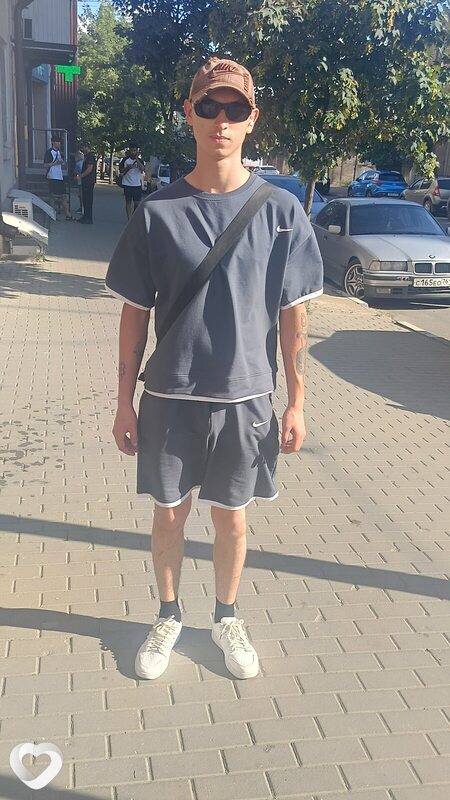 Андрей, 19, Ростове-на-Дону — анкета №3064650