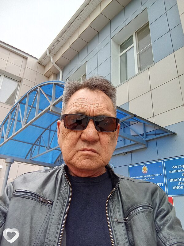 Виктор Максимов, Элиста