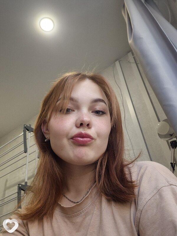 Виолеттка, 20, Екатеринбурге — анкета №3068355