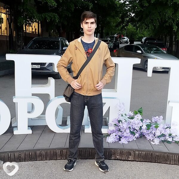 Алексей, 19, Ессентуках — анкета №3068530