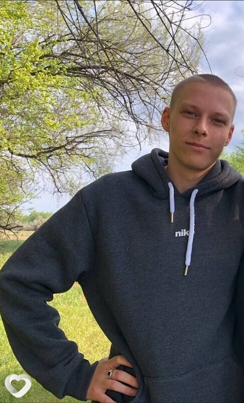 Михаил, 19, Энгельсе — анкета №3069481