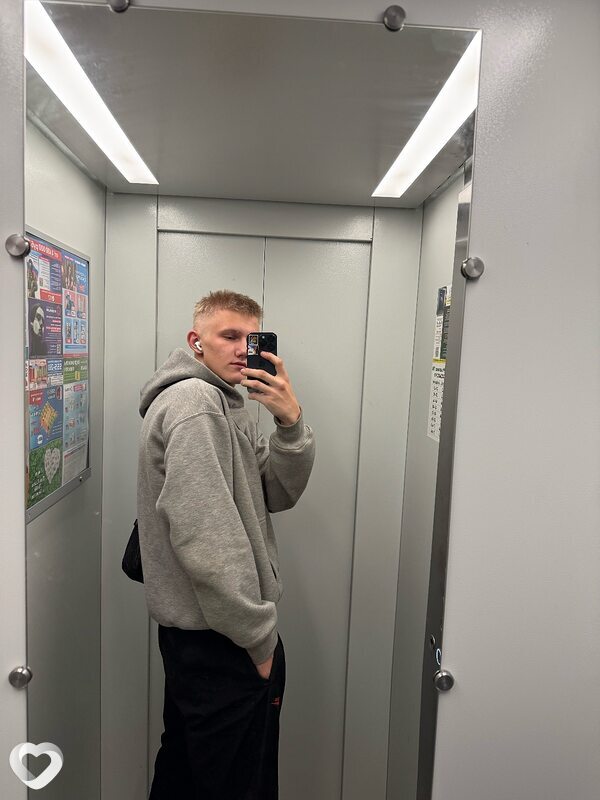 Андрей, 19, Барнауле — анкета №3069375