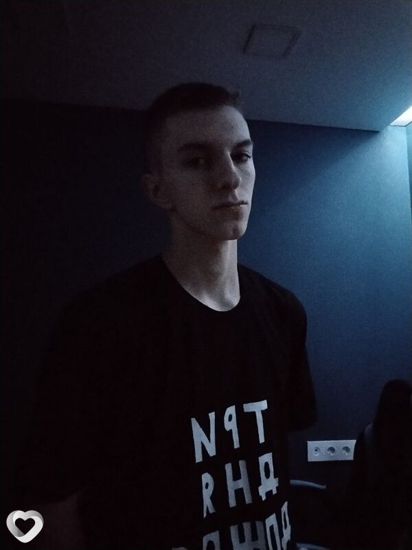 Иван, 21, Ярославле — анкета №3070179