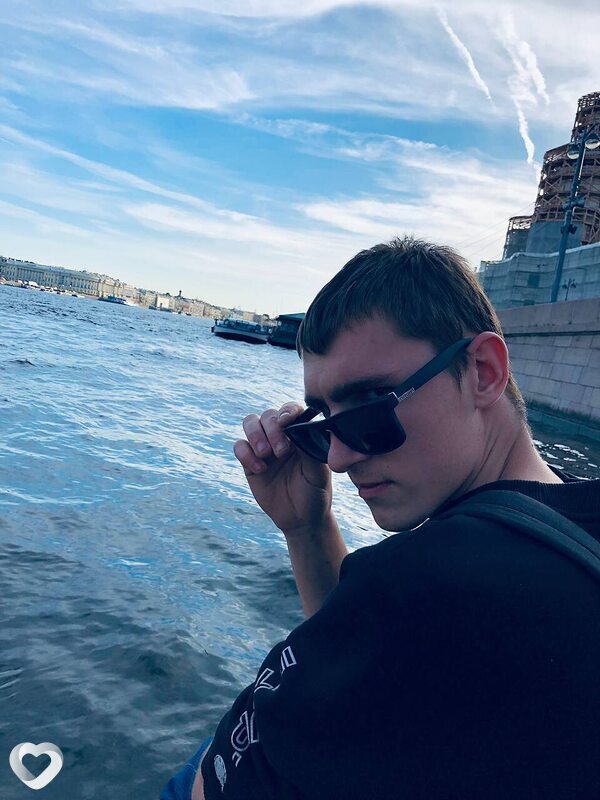 Макс, 21, Санкт-Петербурге — анкета №3072201