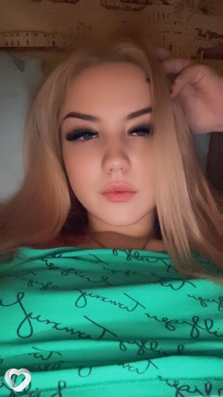 Анна, 21, Витебске — анкета №3072789